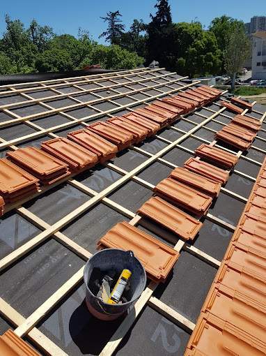 Installation de tuile Arles