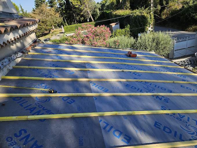 Pose de toiture Arles