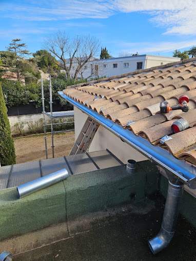 Pose de gouttière Arles